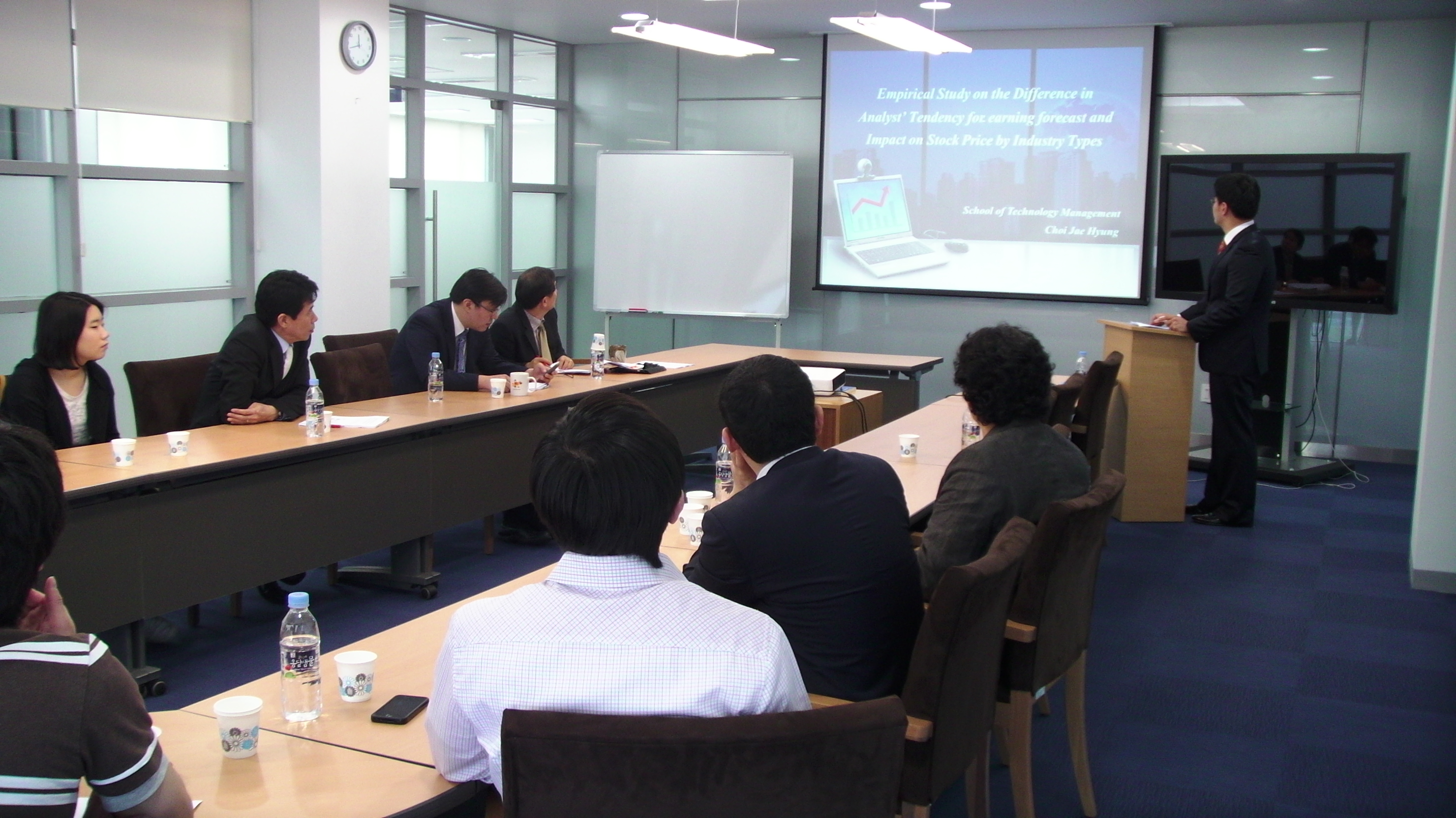 Importance of research to office administration picture